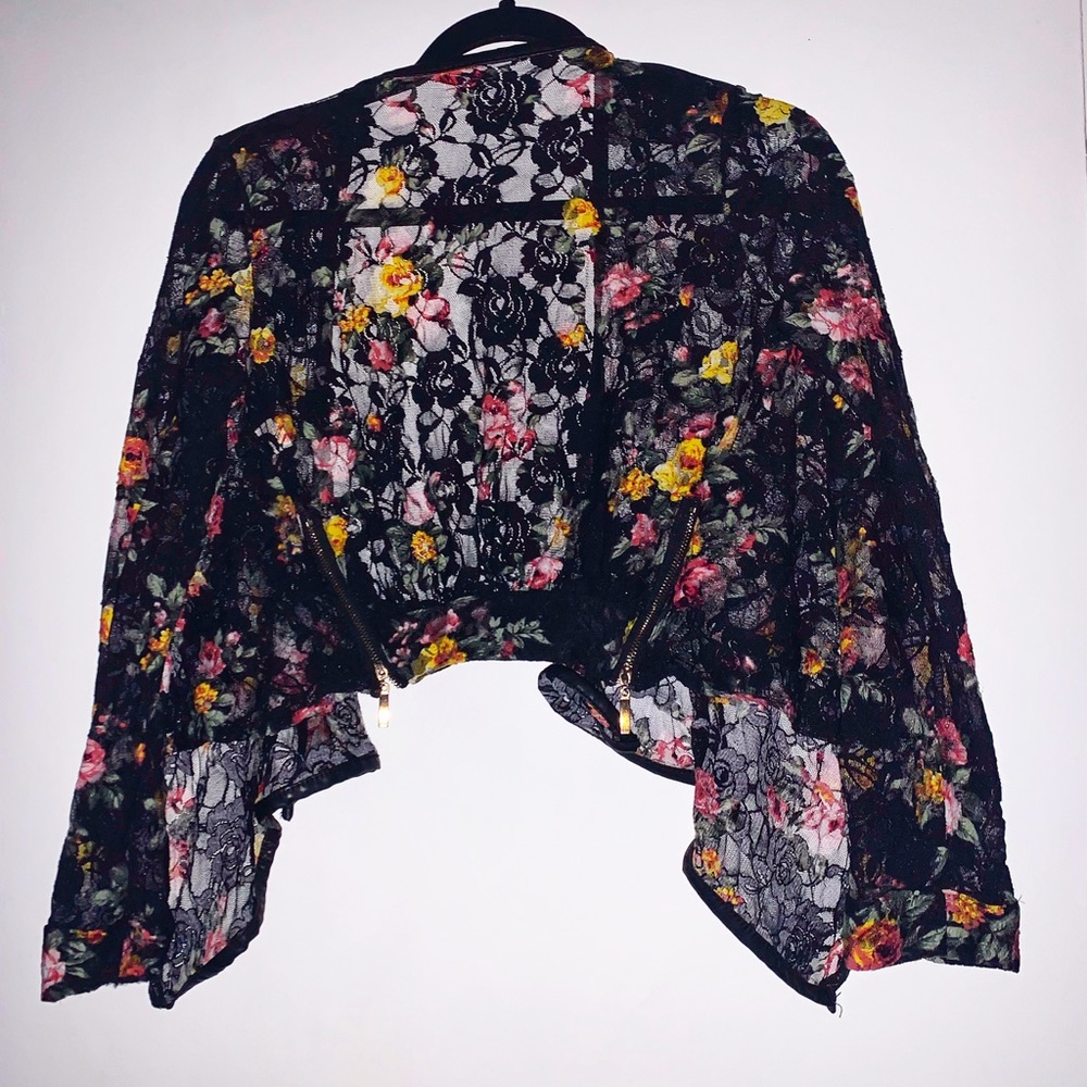 Sheer Flowered Jacket - Picture 2 of 4